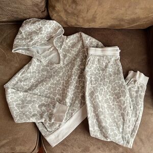 Pink Rose Cream and Gray Patterned Women's Marching Set